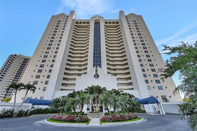 5550 Heron Point DR 703, Naples, FL 34108