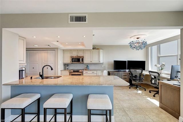 5550 Heron Point DR 703, Naples, FL 34108