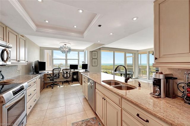 5550 Heron Point DR 703, Naples, FL 34108