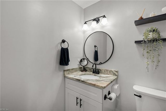 3833 Sunstream PW, Virginia Beach, VA 23456