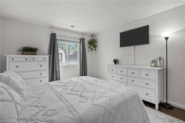 3833 Sunstream PW, Virginia Beach, VA 23456