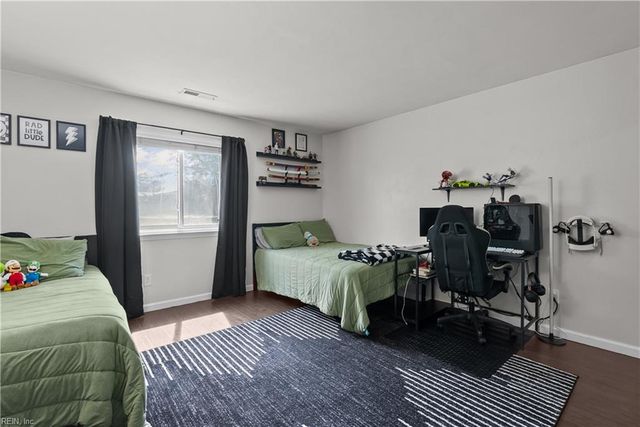 3833 Sunstream PW, Virginia Beach, VA 23456