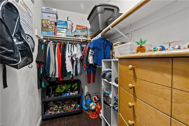 3833 Sunstream PW, Virginia Beach, VA 23456