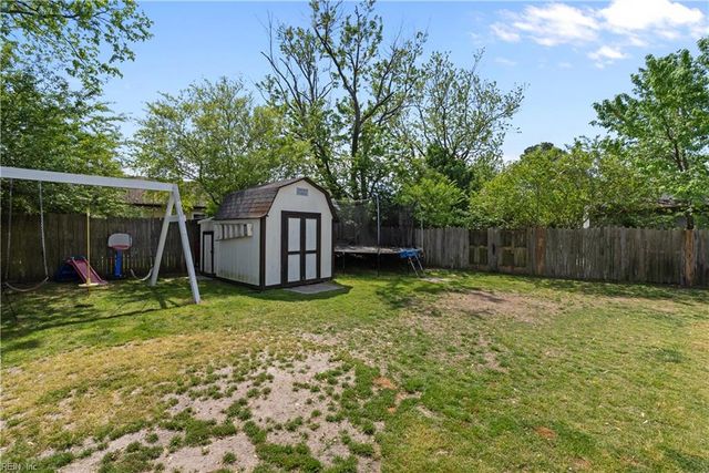 3833 Sunstream PW, Virginia Beach, VA 23456