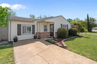 3833 Sunstream PW, Virginia Beach, VA 23456