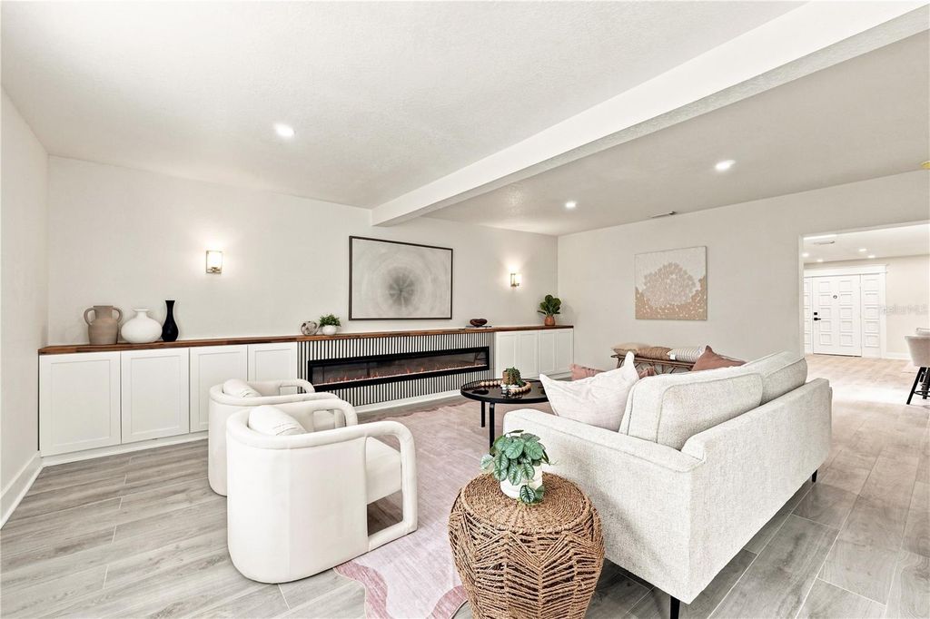 Image 18 of property listing at 724 MONMOUTH WAY, Winter Park, FL 32792