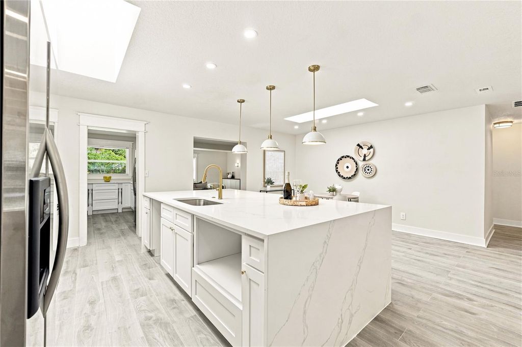 Image 10 of property listing at 724 MONMOUTH WAY, Winter Park, FL 32792