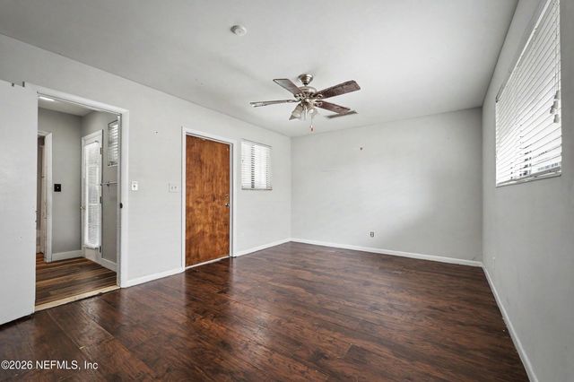 5325 SANTA ROSA Way, Jacksonville, FL 32211