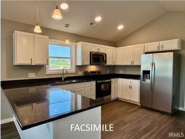 7640 W Julia Drive, Ellettsville, IN 47429