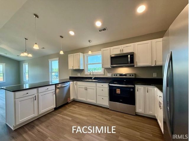 7640 W Julia Drive, Ellettsville, IN 47429