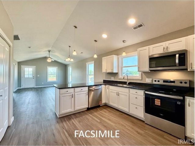 7640 W Julia Drive, Ellettsville, IN 47429