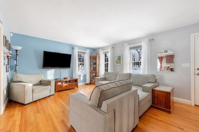 35 Sophia Ln, Bridgewater, MA 02324