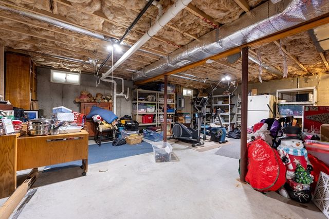 35 Sophia Ln, Bridgewater, MA 02324