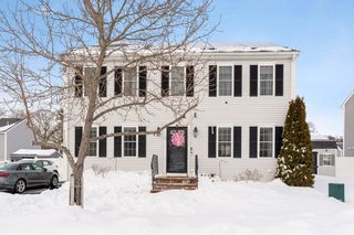 35 Sophia Ln, Bridgewater, MA 02324