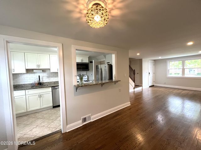 317-325 Bath Avenue 15, Long Branch, NJ 07740