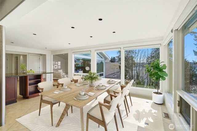 8449 W Mercer Way, Mercer Island, WA 98040