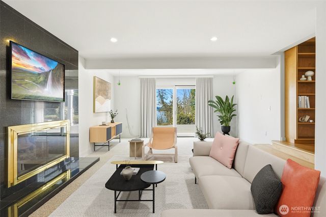 8449 W Mercer Way, Mercer Island, WA 98040