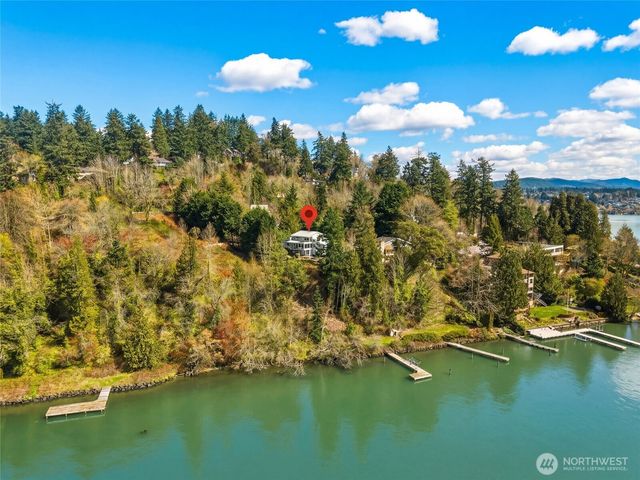 8449 W Mercer Way, Mercer Island, WA 98040