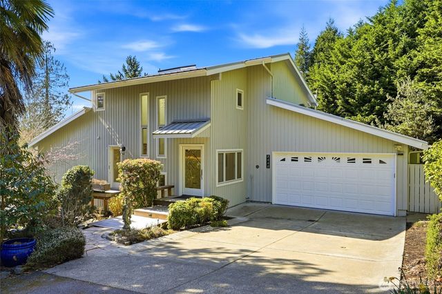 8449 W Mercer Way, Mercer Island, WA 98040