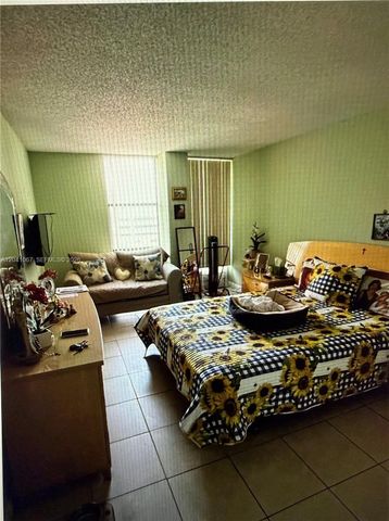 1825 W 44th Pl 707, Hialeah, FL 33012
