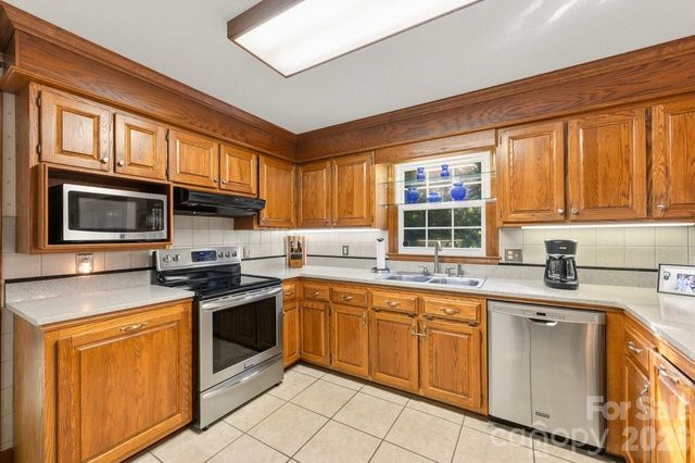 207 Lost Corner Road, Morganton, NC 28655
