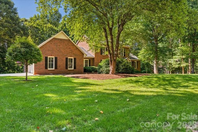 207 Lost Corner Road, Morganton, NC 28655