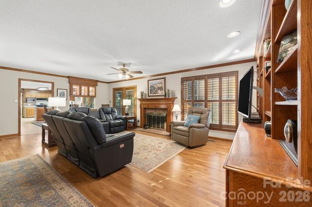 207 Lost Corner Road, Morganton, NC 28655
