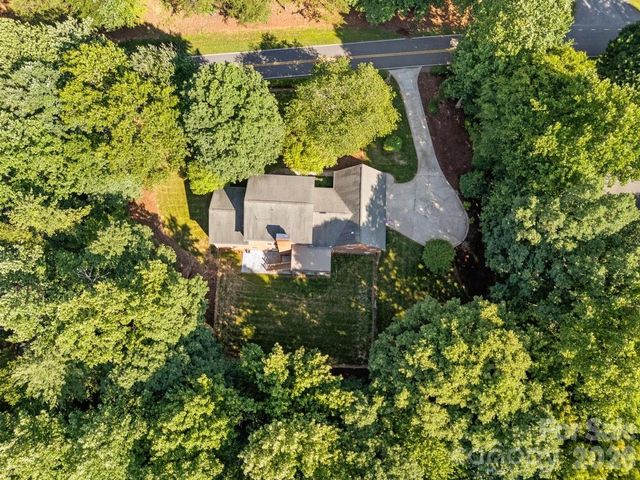 207 Lost Corner Road, Morganton, NC 28655