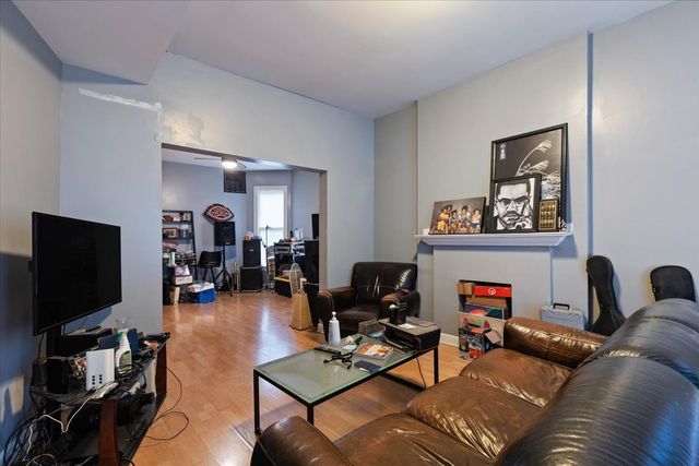 6615 S Rhodes Avenue, Chicago, IL 60637