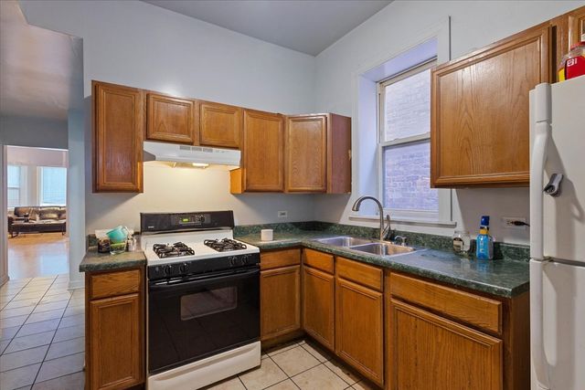 6615 S Rhodes Avenue, Chicago, IL 60637