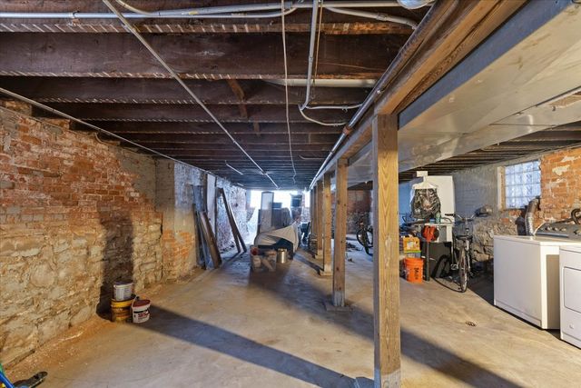 6615 S Rhodes Avenue, Chicago, IL 60637