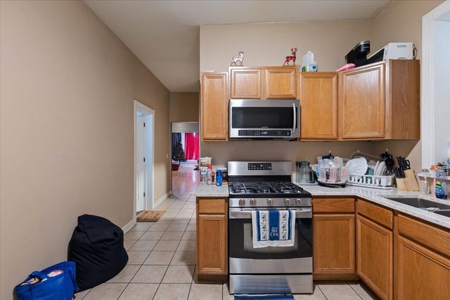 6615 S Rhodes Avenue, Chicago, IL 60637