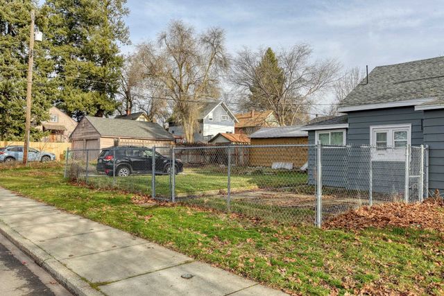 2028 W Nora Ave, Spokane, WA 99205