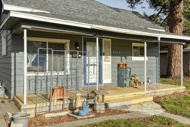2028 W Nora Ave, Spokane, WA 99205