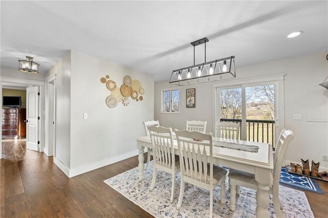 20065 McLouth Road, Tonganoxie, KS 66086