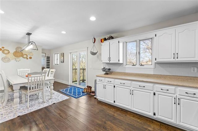 20065 McLouth Road, Tonganoxie, KS 66086