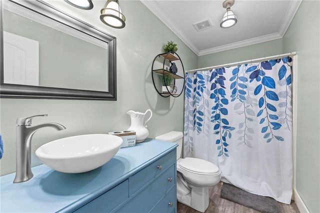 20065 McLouth Road, Tonganoxie, KS 66086