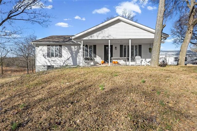 20065 McLouth Road, Tonganoxie, KS 66086