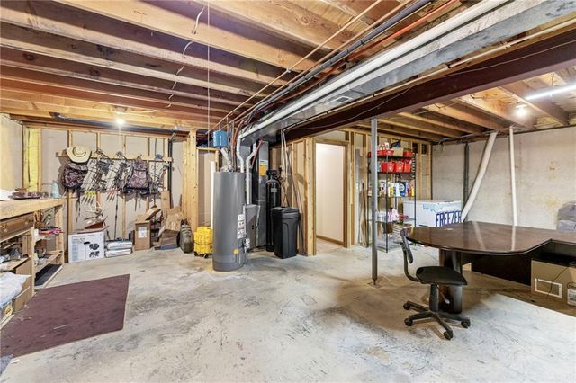 20065 McLouth Road, Tonganoxie, KS 66086