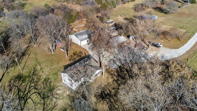 20065 McLouth Road, Tonganoxie, KS 66086