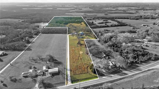 20065 McLouth Road, Tonganoxie, KS 66086