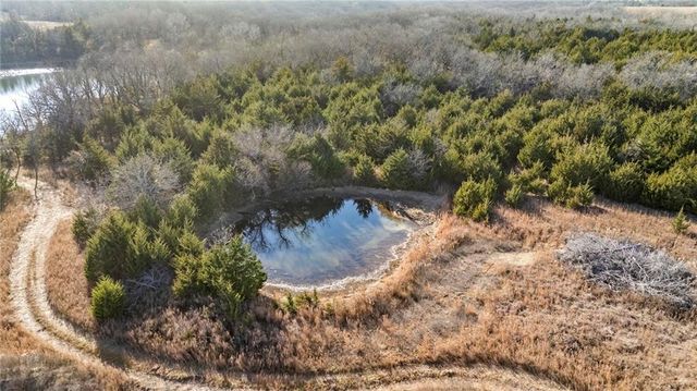 20065 McLouth Road, Tonganoxie, KS 66086