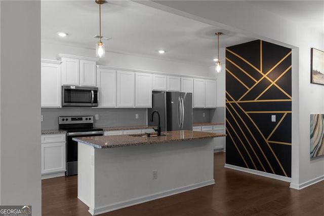 435 Noblewood Drive, Mcdonough, GA 30252