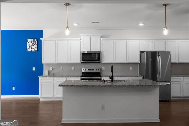 435 Noblewood Drive, Mcdonough, GA 30252