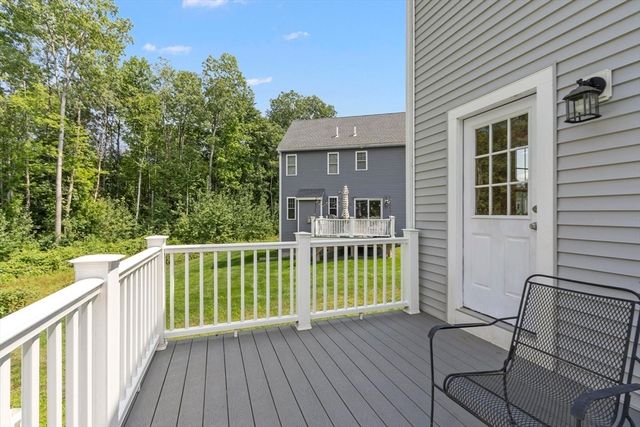 20 Curley Cir, Ayer, MA 01432