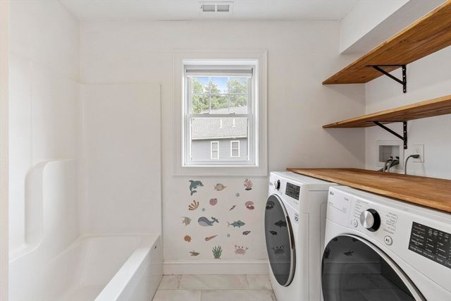 20 Curley Cir, Ayer, MA 01432