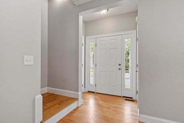 20 Curley Cir, Ayer, MA 01432