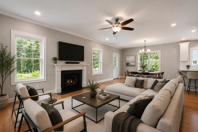 20 Curley Cir, Ayer, MA 01432