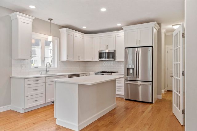 20 Curley Cir, Ayer, MA 01432