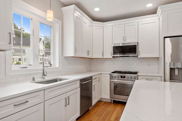 20 Curley Cir, Ayer, MA 01432